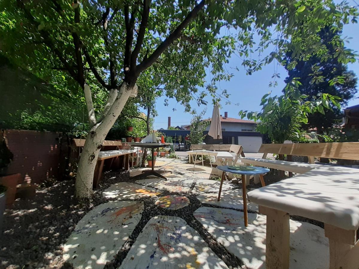 Rooms & Apartment Gh Pasha Тузла Екстериор снимка