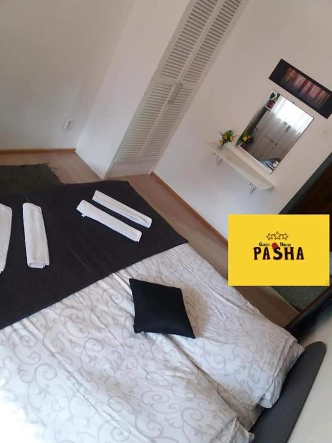 Rooms & Apartment Gh Pasha Тузла Екстериор снимка