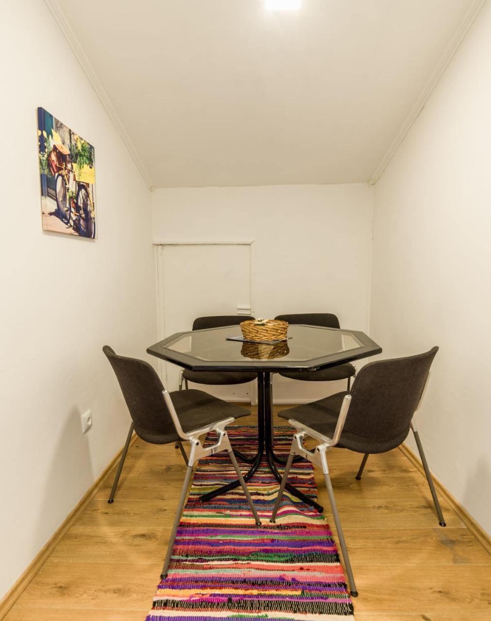 Rooms & Apartment Gh Pasha Тузла Екстериор снимка