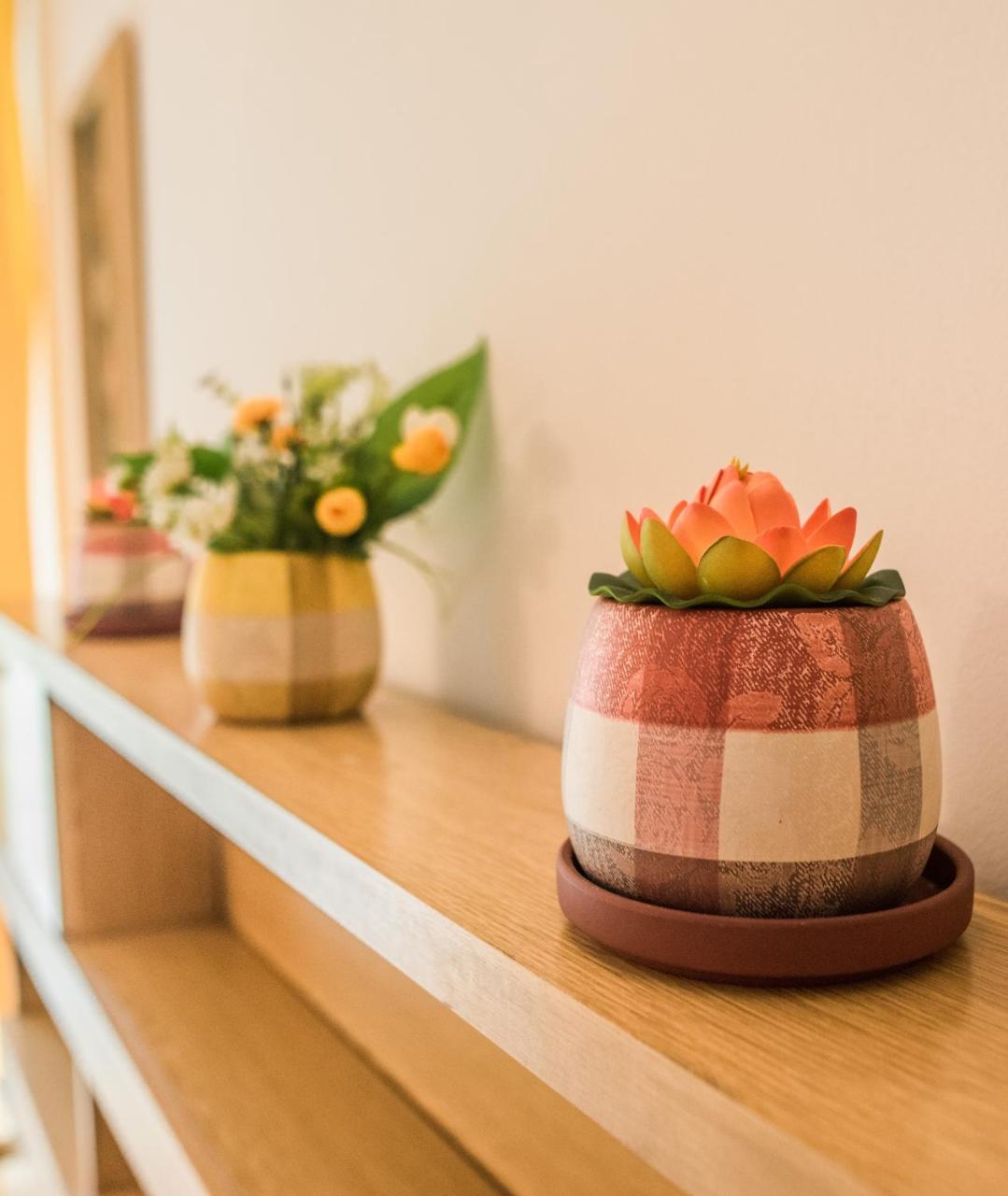 Rooms & Apartment Gh Pasha Тузла Екстериор снимка